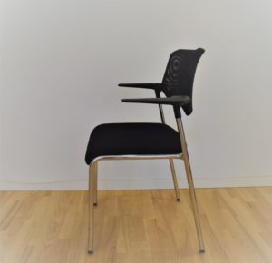 Interstuhl MITOS mødebordsstol - krom stel / sort stof - Udstillingsmodel.
