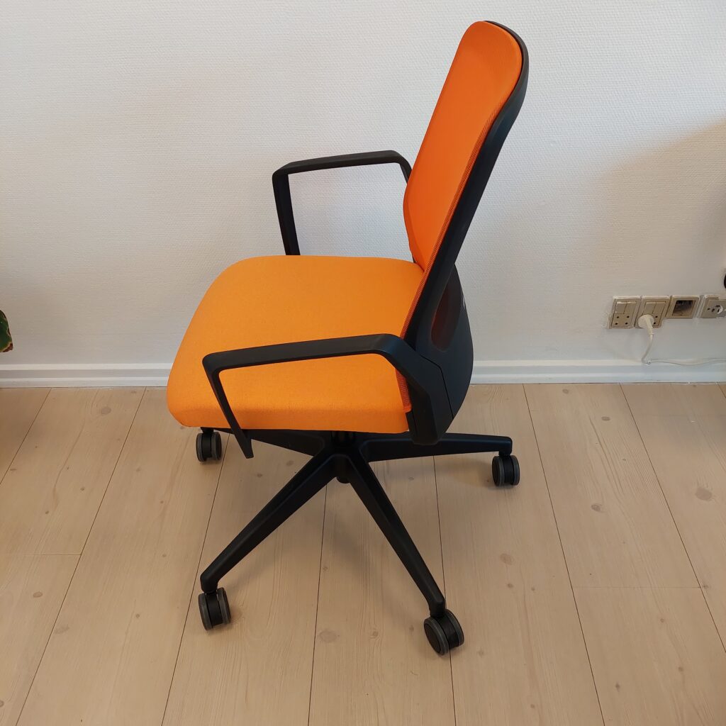 Buddy - mødebordsstol - Udstillingsmodel - 14 stk