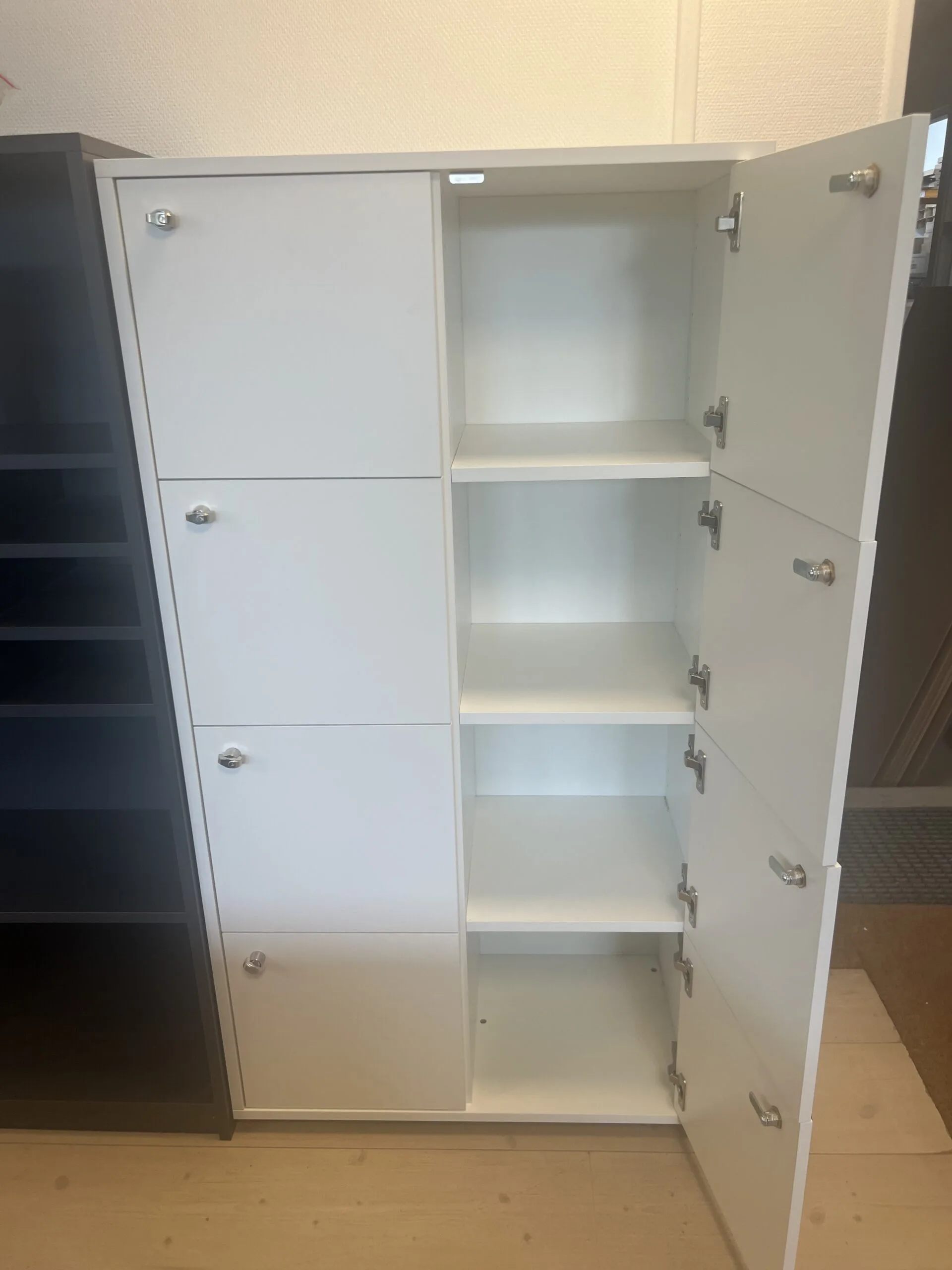 Hvidt Jive Locker - 2*4 rum - Udstillingsmodel - Billede 3