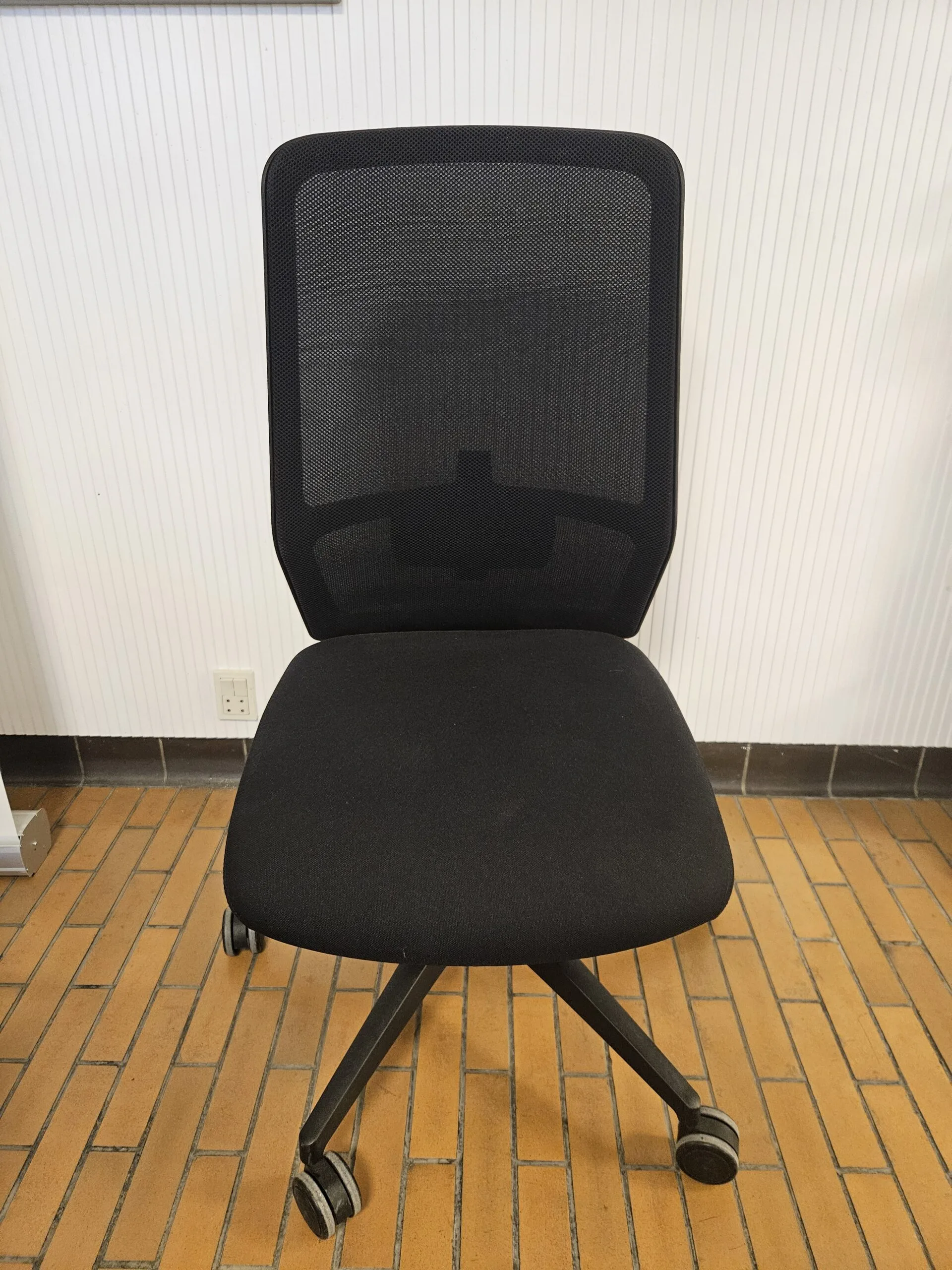 Narbutas Surf kontorstol – Udstillingsmodel